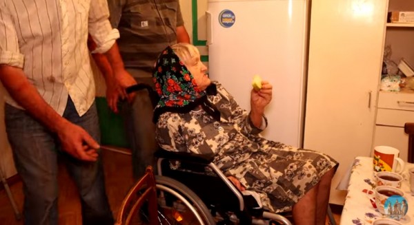 Семья погорельцев из Кирсаново переехала в новый дом и отметила новоселье Семья погорельцев из Кирсаново переехала в новый дом и отметила новоселье