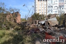 Пожарные спасали административные здания, а не наши дома: погорельцы - о пожаре в центре Оренбурга