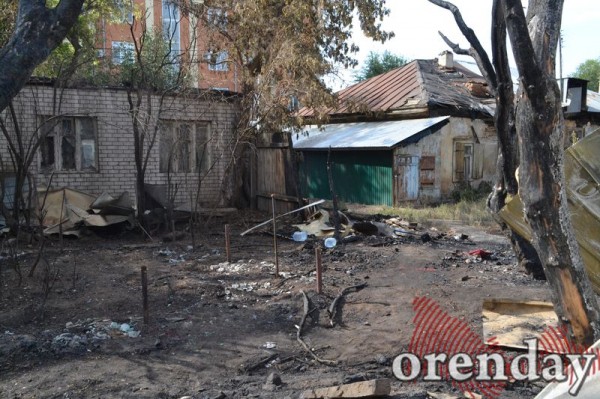 Пожарные спасали административные здания, а не наши дома: погорельцы - о пожаре в центре Оренбурга