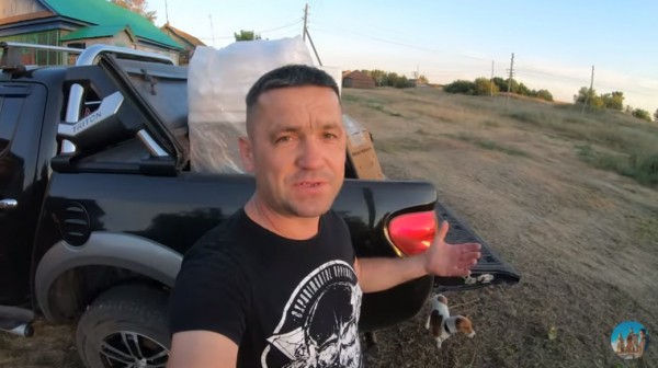 Семья погорельцев из Кирсаново переехала в новый дом и отметила новоселье Семья погорельцев из Кирсаново переехала в новый дом и отметила новоселье