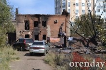 Пожарные спасали административные здания, а не наши дома: погорельцы - о пожаре в центре Оренбурга