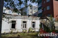 Пожарные спасали административные здания, а не наши дома: погорельцы - о пожаре в центре Оренбурга