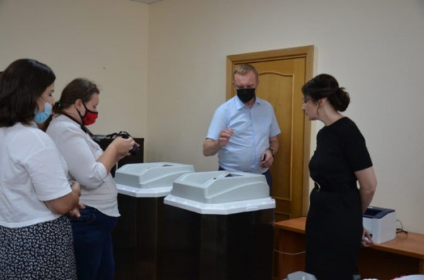 От 7 до 10 кандидатов на мандат, 4% отказов и сейф-пакеты: Евгения Ивлева рассказала о выборах в Оренбуржье