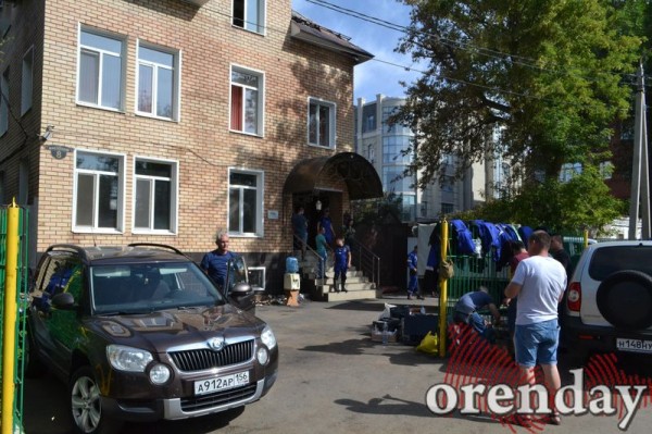 Пожарные спасали административные здания, а не наши дома: погорельцы - о пожаре в центре Оренбурга