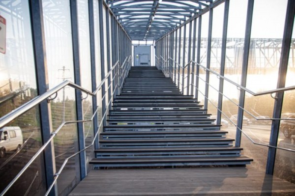 Паслер протестировал надземный переход на Нежинском шоссе