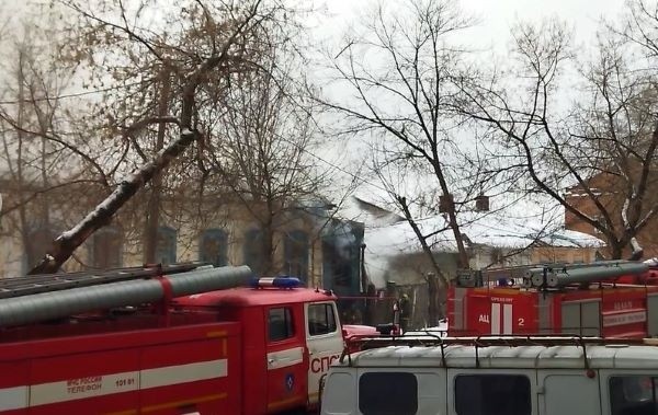 Пожарные спасали административные здания, а не наши дома: погорельцы - о пожаре в центре Оренбурга Пожарные спасали административные здания, а не наши дома: погорельцы - о пожаре в центре Оренбурга