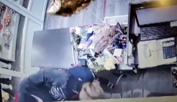 "Приставил нож к шее и потребовал деньги": грабителю из Оренбурга не изменили приговор суда