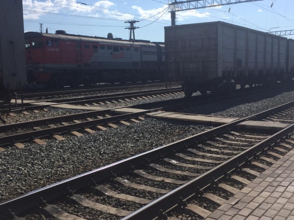 В Оренбуржье столкнулись поезд и автомобиль