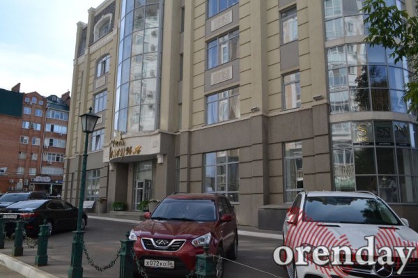 Пожарные спасали административные здания, а не наши дома: погорельцы - о пожаре в центре Оренбурга Пожарные спасали административные здания, а не наши дома: погорельцы - о пожаре в центре Оренбурга