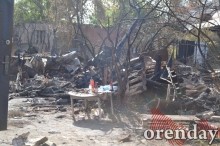 Пожарные спасали административные здания, а не наши дома: погорельцы - о пожаре в центре Оренбурга Пожарные спасали административные здания, а не наши дома: погорельцы - о пожаре в центре Оренбурга