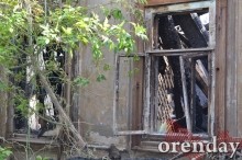 Пожарные спасали административные здания, а не наши дома: погорельцы - о пожаре в центре Оренбурга