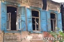 Пожарные спасали административные здания, а не наши дома: погорельцы - о пожаре в центре Оренбурга