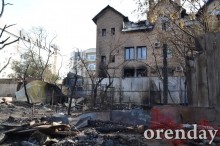 Пожарные спасали административные здания, а не наши дома: погорельцы - о пожаре в центре Оренбурга Пожарные спасали административные здания, а не наши дома: погорельцы - о пожаре в центре Оренбурга