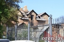 Пожарные спасали административные здания, а не наши дома: погорельцы - о пожаре в центре Оренбурга