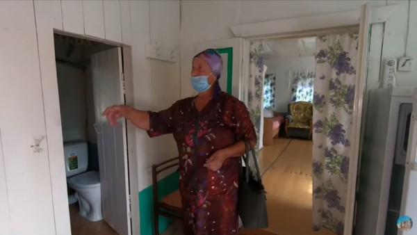 В Кирсаново два инвалида выживают в полуразрушенном доме и с ужасом ждут осени