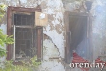 Пожарные спасали административные здания, а не наши дома: погорельцы - о пожаре в центре Оренбурга