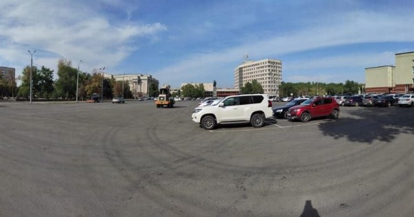 В центре Оренбурга оборудуют две парковки на пл. Ленина и ул. Пролетарской