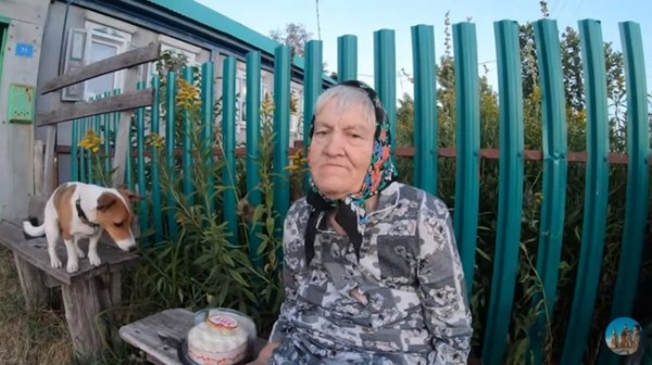 Семья погорельцев из Кирсаново переехала в новый дом и отметила новоселье Семья погорельцев из Кирсаново переехала в новый дом и отметила новоселье