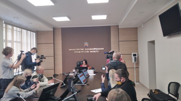 Татьяна Савинова: о двойных стандартах и отсутствии маски на кинофестивале