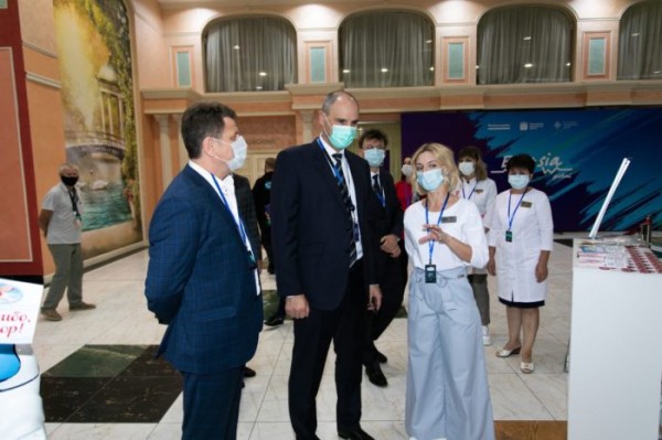 Робот Майбот и передовые технологии: оренбургская Станция переливания крови представила новейшие разработки участникам форума &laquo;Евразия Global&raquo;