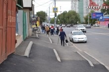 В Оренбурге есть тротуар, который стороной обходят пешеходы