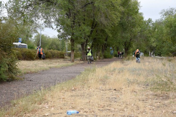 Работы по благоустройству территории в Оренбурге ведутся ежедневно Работы по благоустройству территории в Оренбурге ведутся ежедневно