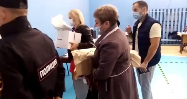 &laquo;Ты кто такая?&raquo;: Как в Оренбургском районе голосование обернулось скандалом