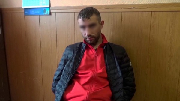 Рецидивист из Оренбуржья сорвал цепочку с шеи продавца и отобрал телефон