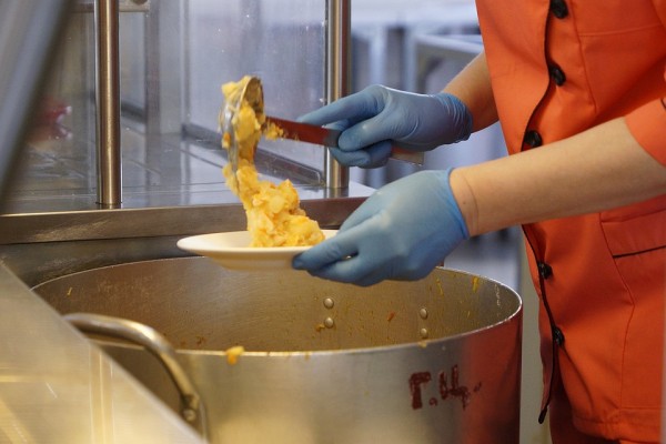 Администрация Оренбурга расследует дело о красных котлетах Администрация Оренбурга расследует дело о красных котлетах