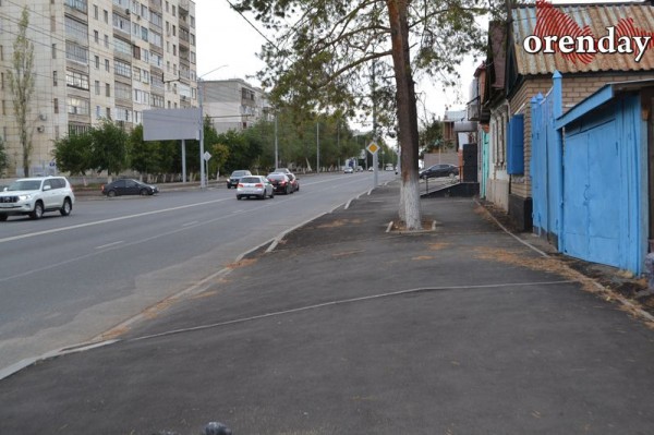 В Оренбурге есть тротуар, который стороной обходят пешеходы