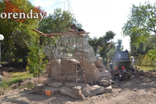 Реновация оренбургского парка &laquo;Салют, Победа!&raquo; затягивается