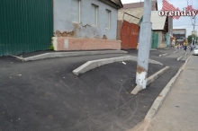 В Оренбурге есть тротуар, который стороной обходят пешеходы