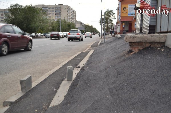 В Оренбурге есть тротуар, который стороной обходят пешеходы