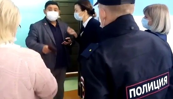 &laquo;Ты кто такая?&raquo;: Как в Оренбургском районе голосование обернулось скандалом