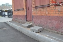 В Оренбурге есть тротуар, который стороной обходят пешеходы