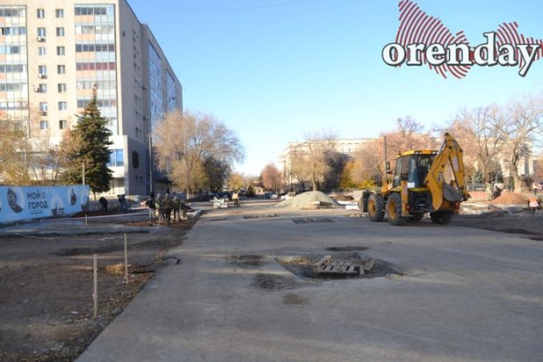 40 дней до сдачи: оренбуржцев не устраивает ремонт улиц Володарского и Постникова 40 дней до сдачи: оренбуржцев не устраивает ремонт улиц Володарского и Постникова