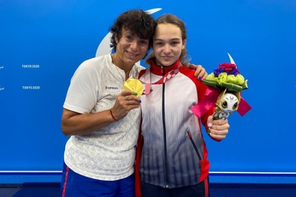 Пловчиха Виктория Ищиулова и её тренер Ирина Симакова стали Почетными гражданами Орска