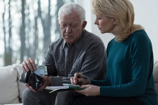 Пенсионер из Оренбурга за месяц отдал мошенникам почти 4,4 млн рублей