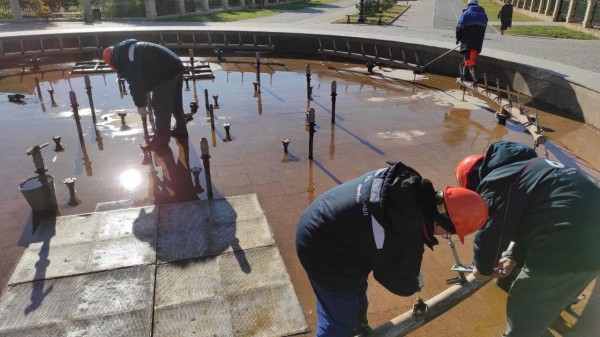 В Оренбурге в спящий режим уходят фонтаны В Оренбурге в спящий режим уходят фонтаны