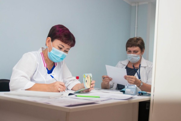 В нерабочие дни оренбургские поликлиники будут принимать пациентов в обычном режиме