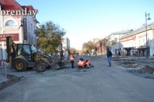 40 дней до сдачи: оренбуржцев не устраивает ремонт улиц Володарского и Постникова