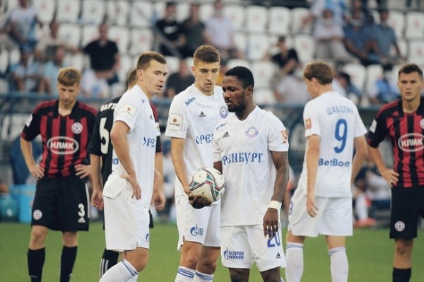 Матч ФК "Оренбург" с московским "Динамо" смогут посетить до 500 человек Матч ФК "Оренбург" с московским "Динамо" смогут посетить до 500 человек