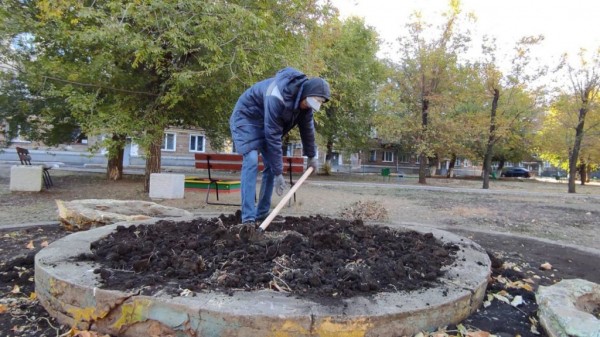В рамках осеннего месячника на территории Оренбурга проходят районные субботники