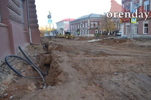 40 дней до сдачи: оренбуржцев не устраивает ремонт улиц Володарского и Постникова 40 дней до сдачи: оренбуржцев не устраивает ремонт улиц Володарского и Постникова