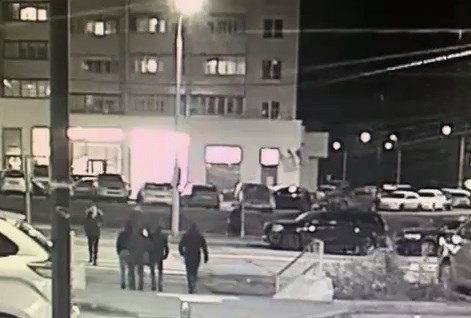 Четверо жителей Оренбурга напали в Москве на отца с ребенком