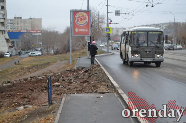 Новые остановки в Оренбурге вызывают вопросы у горожан