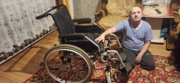 Мужчина на четвереньках полз в поликлинике Медногорска для того, чтобы сделать прививку