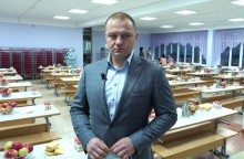 Сергей Салмин продегустировал блюда из школьного меню