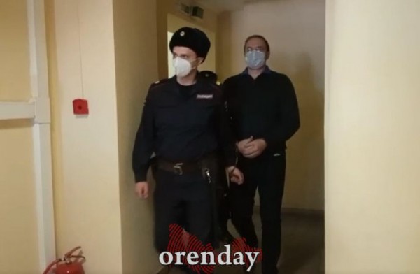 У главного судмедэксперта Оренбуржья Громова дома нашли целый арсенал оружия