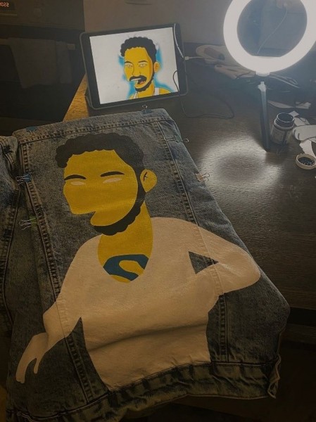 Домашний дизайнер: как создавать новые вещи своими руками
Домашний дизайнер: как создавать новые вещи своими руками